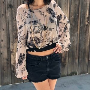 SOLD on Vinted /  Bell sleeved top